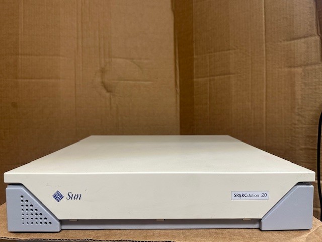 SUN Microsystems SPARCstation 20 Model 544 PN 600-3710-01 READ DESCRIPTION